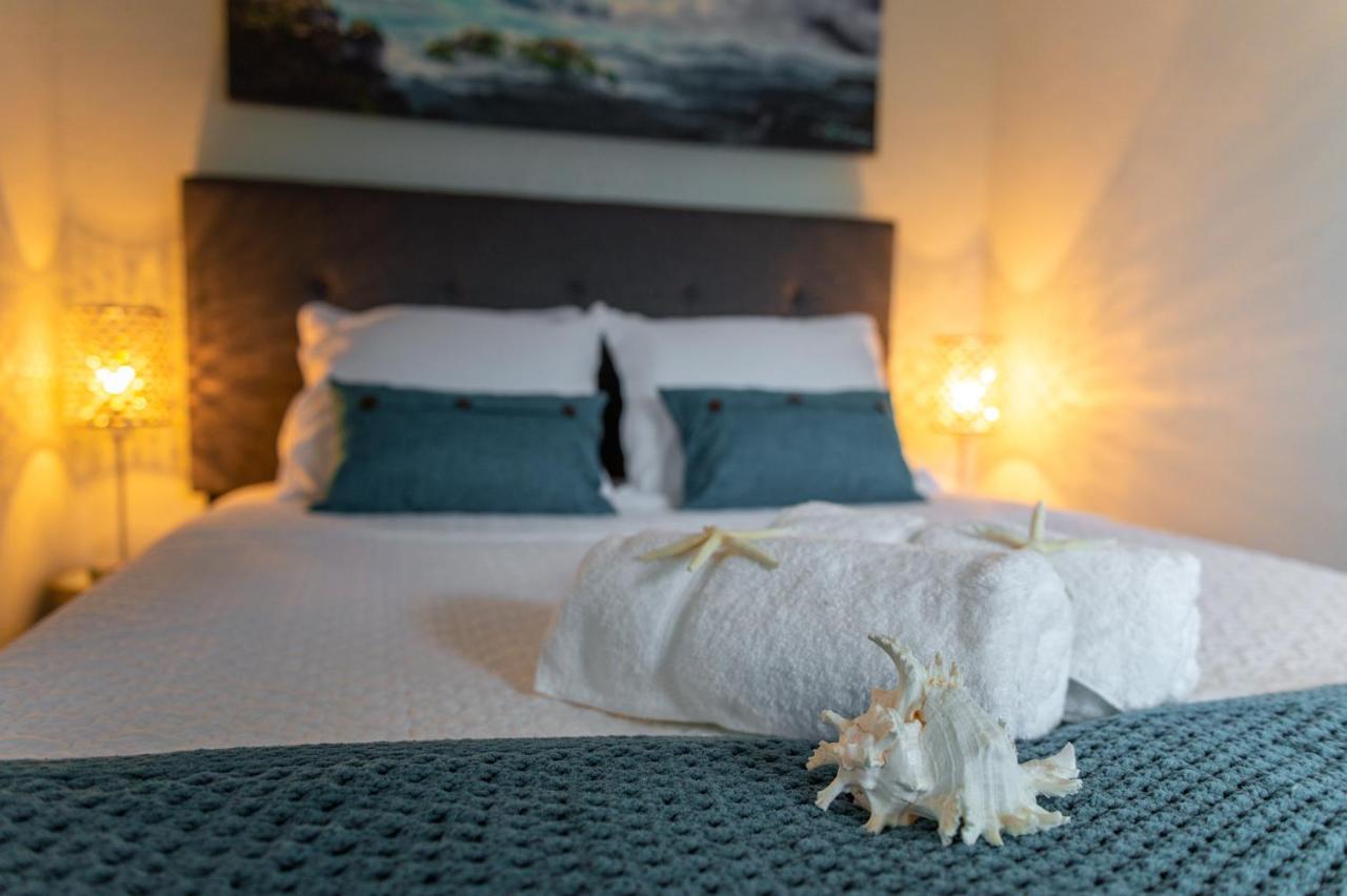 102-Tiny Treasure-Waterfront With Heated Pool Apartman St. Pete Beach Kültér fotó